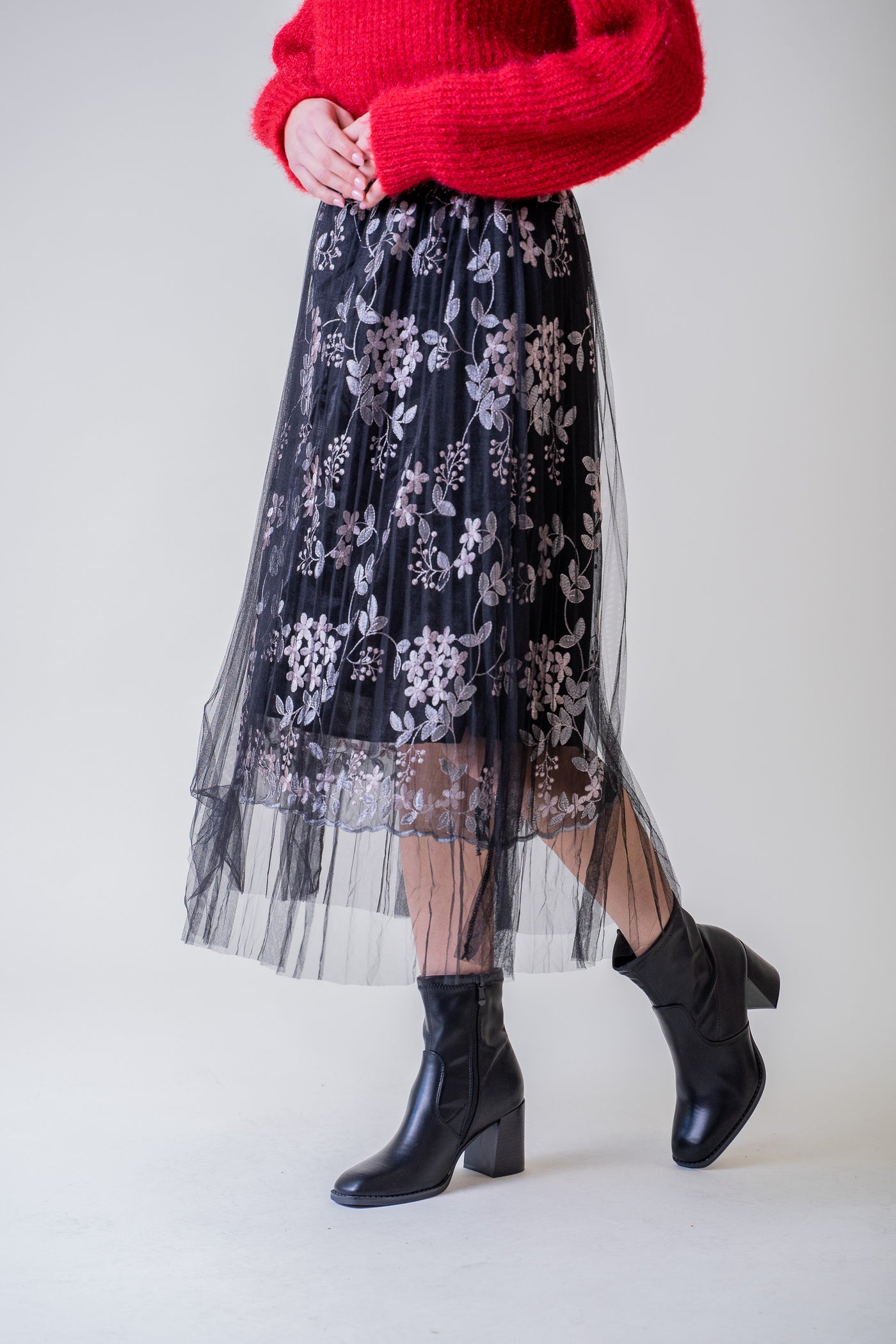 Čierna tylová midi sukňa - UNI - Sukňa