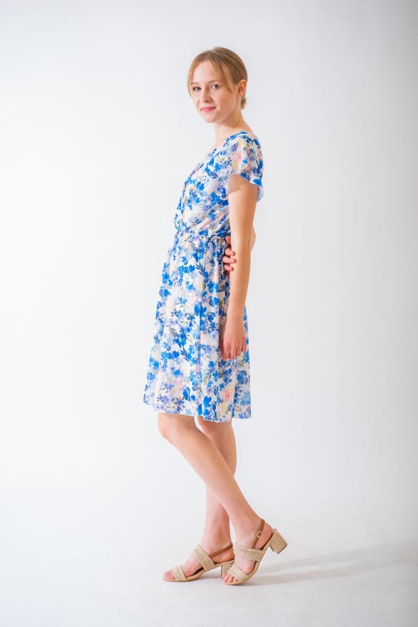 Modré kvetinové šaty s krátkym rukávom - UNI - Šaty