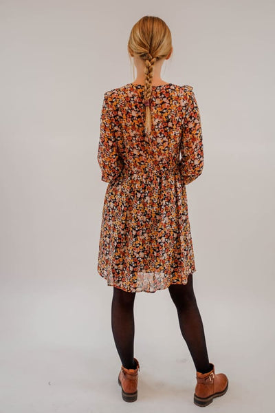 Krátke šaty s kvetinovou potlačou - Šaty