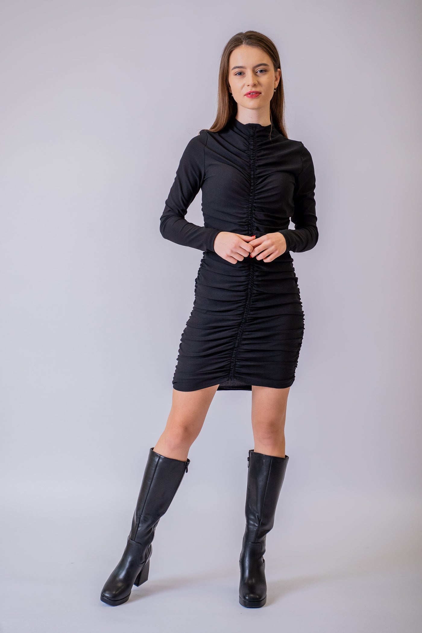 Čierne puzdrové šaty Rhiannon