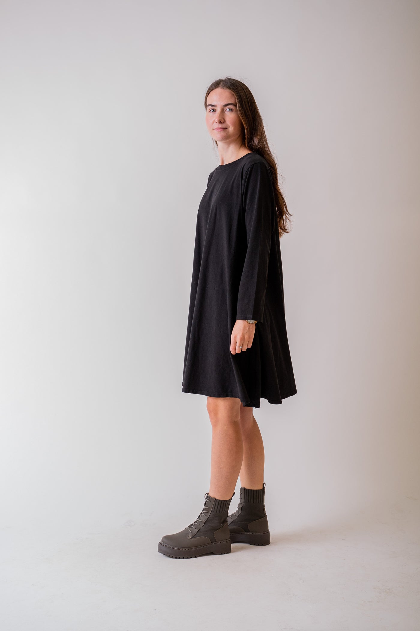 Jednoduché čierne šaty - UNI - Šaty