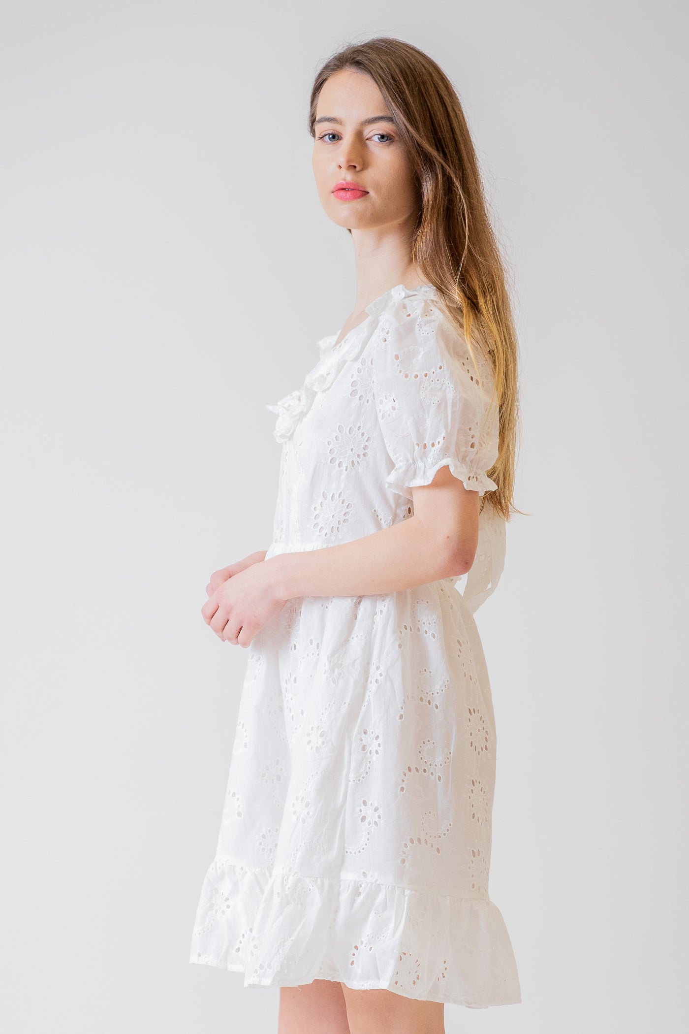 Biele madeirové šaty na viazanie - Šaty