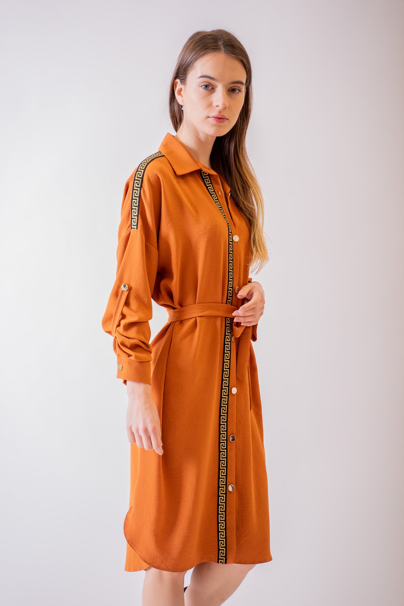 Oranžové košeľové šaty s lemom - Šaty